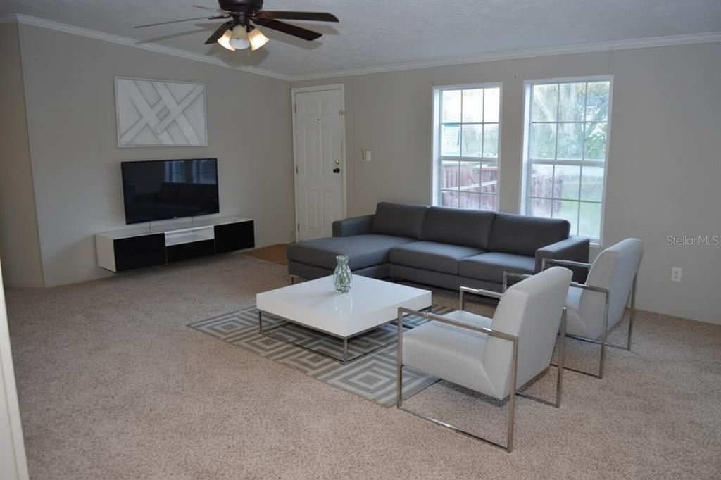 En Venta: $190,000 (4 camas, 2 baños, 2356 Pies cuadrados)