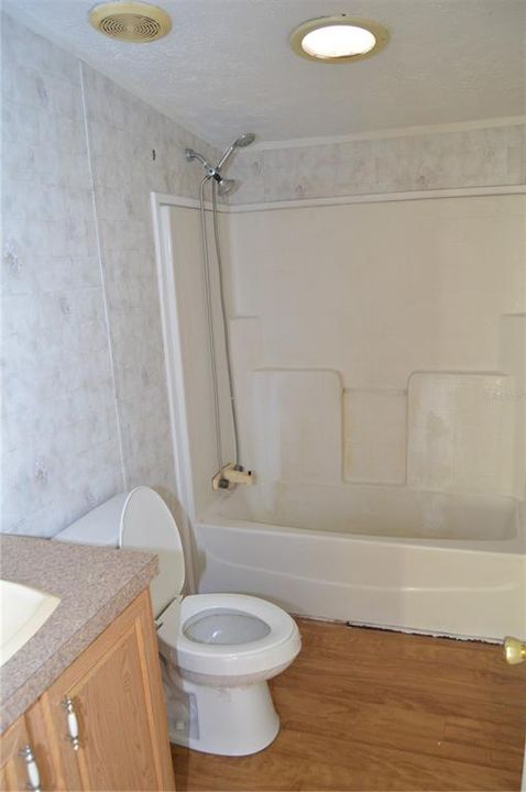 En Venta: $190,000 (4 camas, 2 baños, 2356 Pies cuadrados)