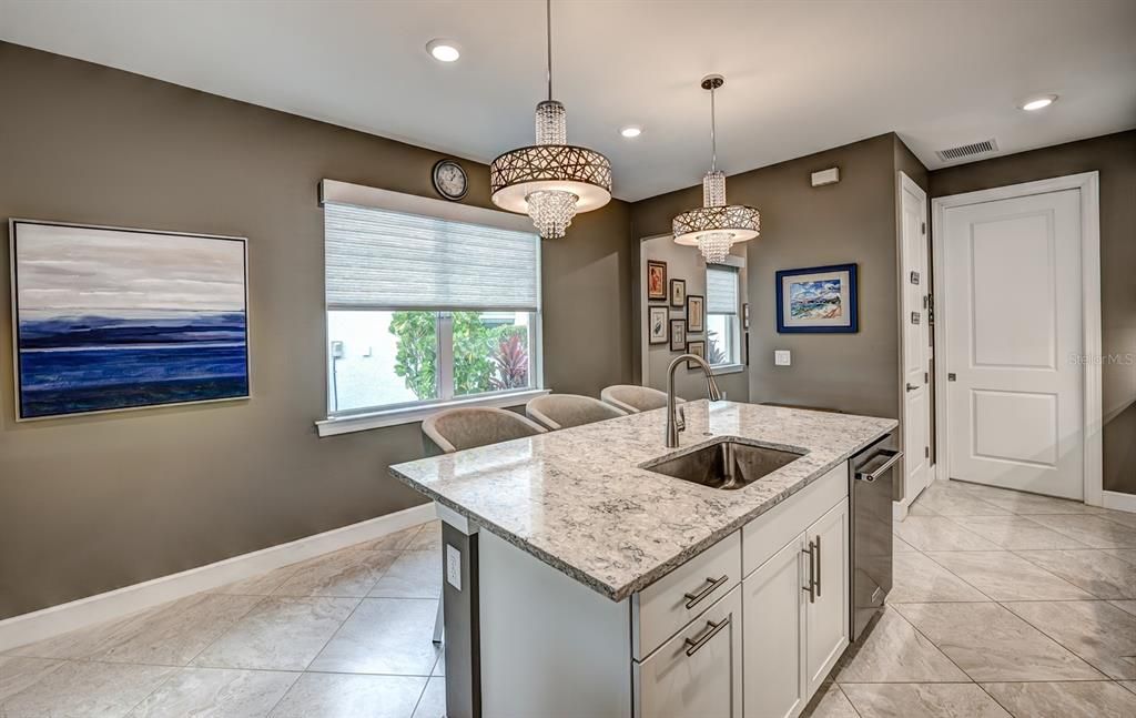 待售: $499,000 (3 贝兹, 2 浴室, 1656 平方英尺)