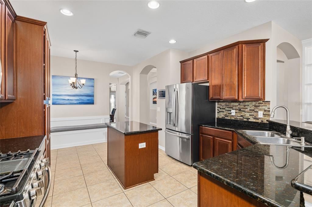 For Sale: $517,000 (4 beds, 3 baths, 2382 Square Feet)