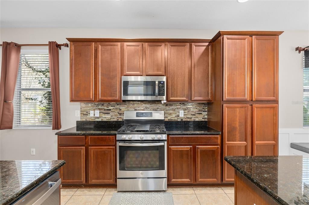 For Sale: $517,000 (4 beds, 3 baths, 2382 Square Feet)