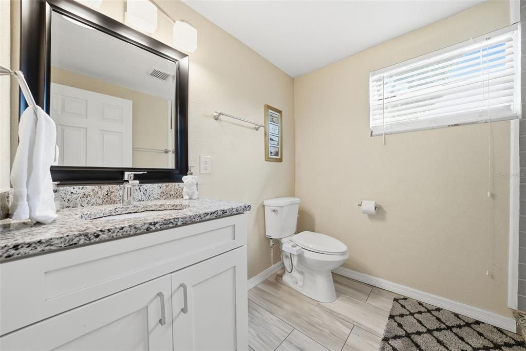 На продажу: $350,000 (3 спален, 1 ванн, 1358 Квадратных фут)