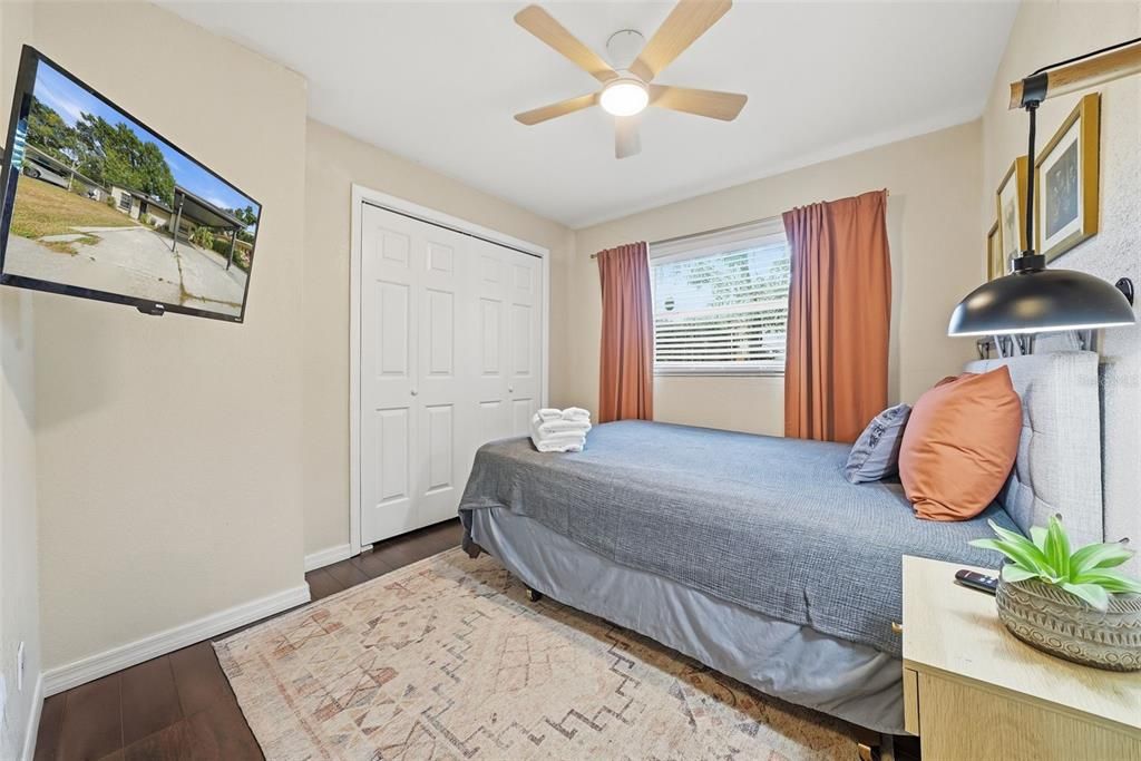 На продажу: $350,000 (3 спален, 1 ванн, 1358 Квадратных фут)