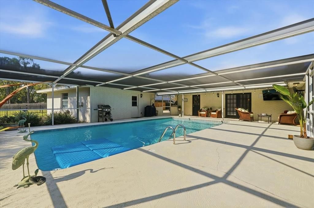 En Venta: $415,000 (4 camas, 2 baños, 2460 Pies cuadrados)