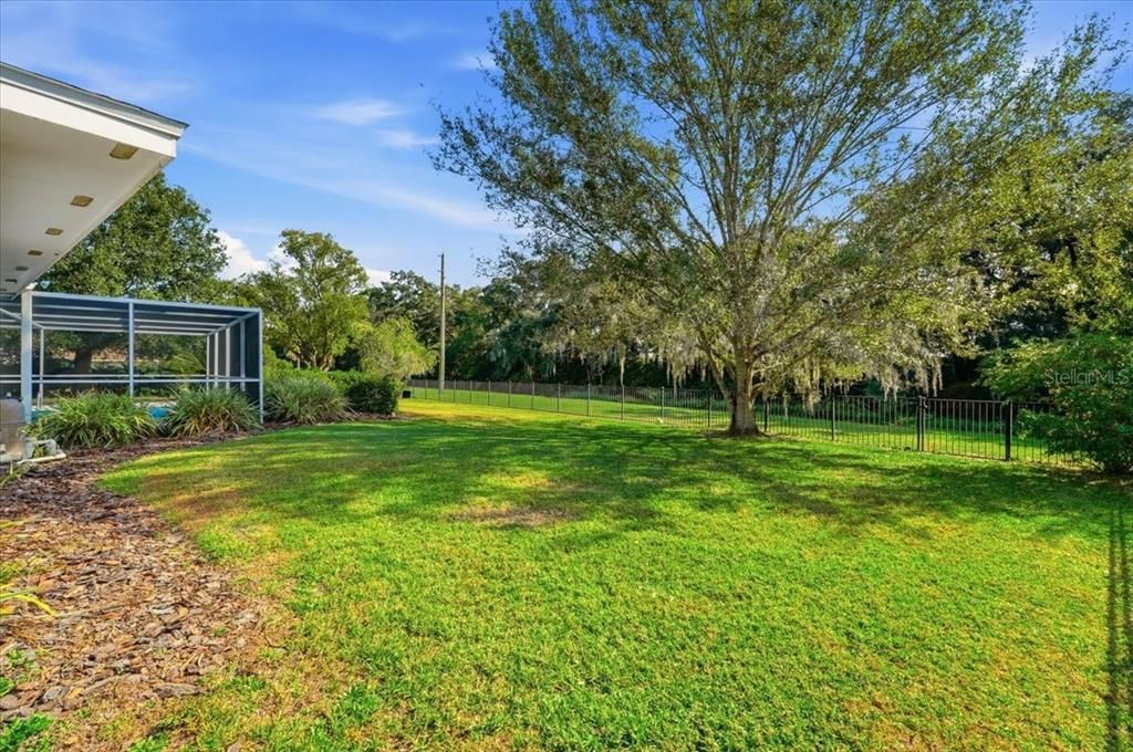 En Venta: $415,000 (4 camas, 2 baños, 2460 Pies cuadrados)