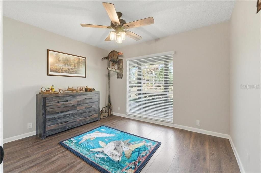 En Venta: $415,000 (4 camas, 2 baños, 2460 Pies cuadrados)