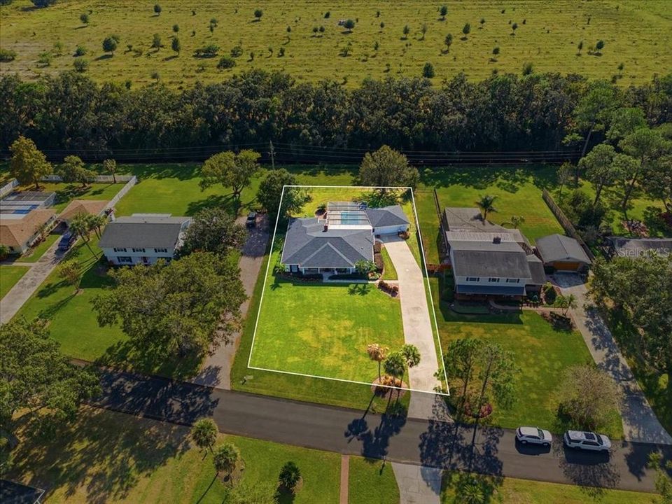 En Venta: $415,000 (4 camas, 2 baños, 2460 Pies cuadrados)