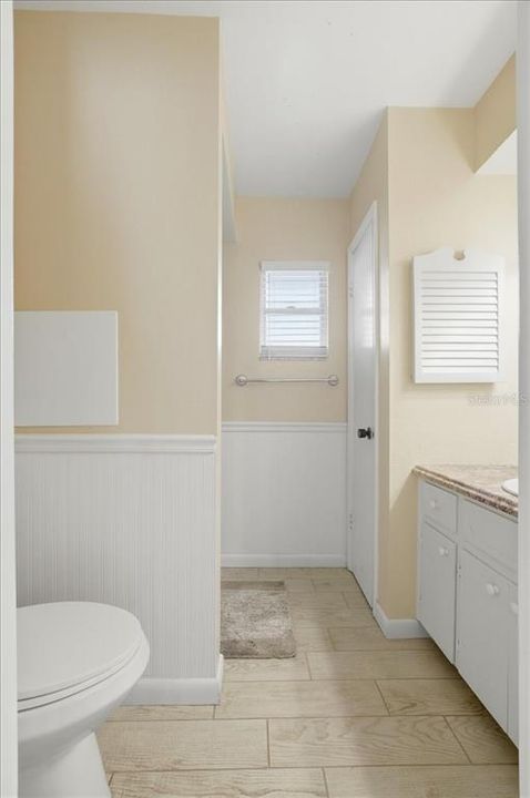 En Venta: $415,000 (4 camas, 2 baños, 2460 Pies cuadrados)