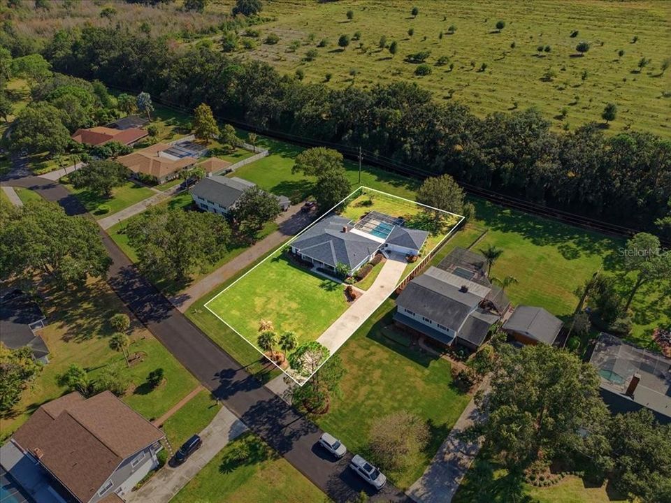 En Venta: $415,000 (4 camas, 2 baños, 2460 Pies cuadrados)