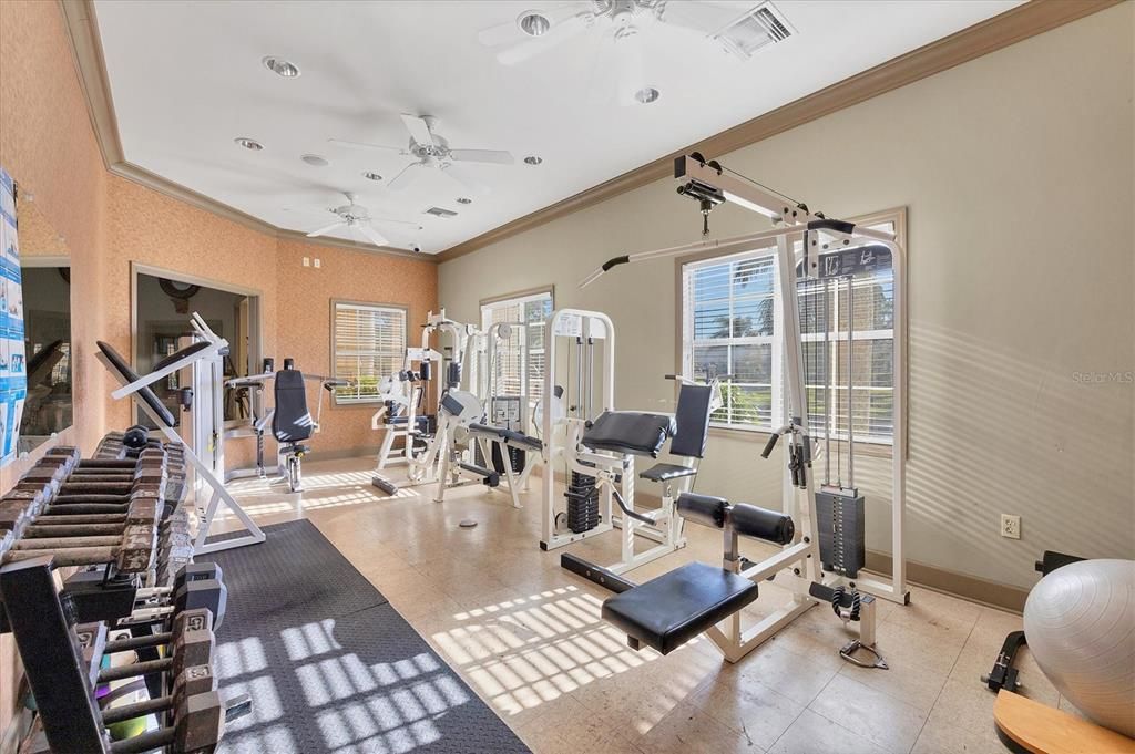 For Rent: $1,550 (1 beds, 1 baths, 822 Square Feet)