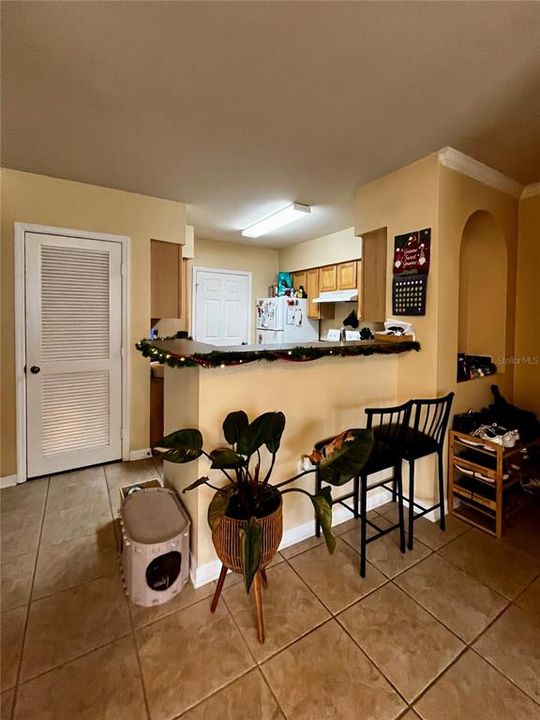 For Rent: $1,550 (1 beds, 1 baths, 822 Square Feet)