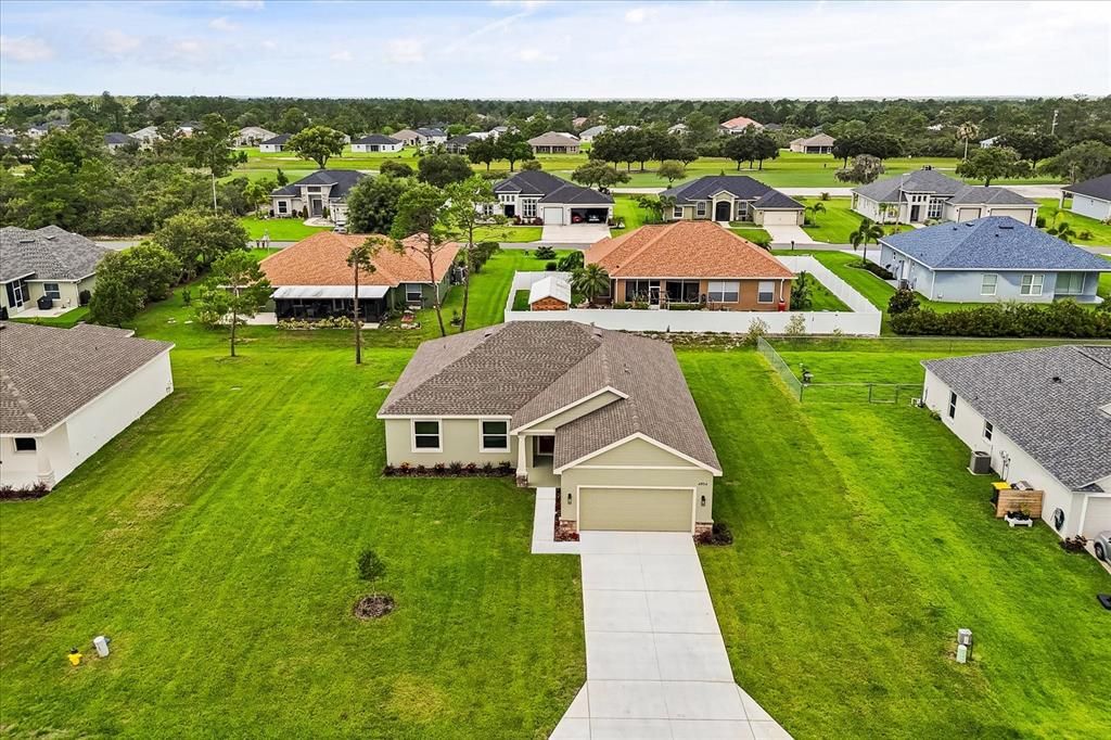 For Sale: $349,900 (4 beds, 2 baths, 1913 Square Feet)