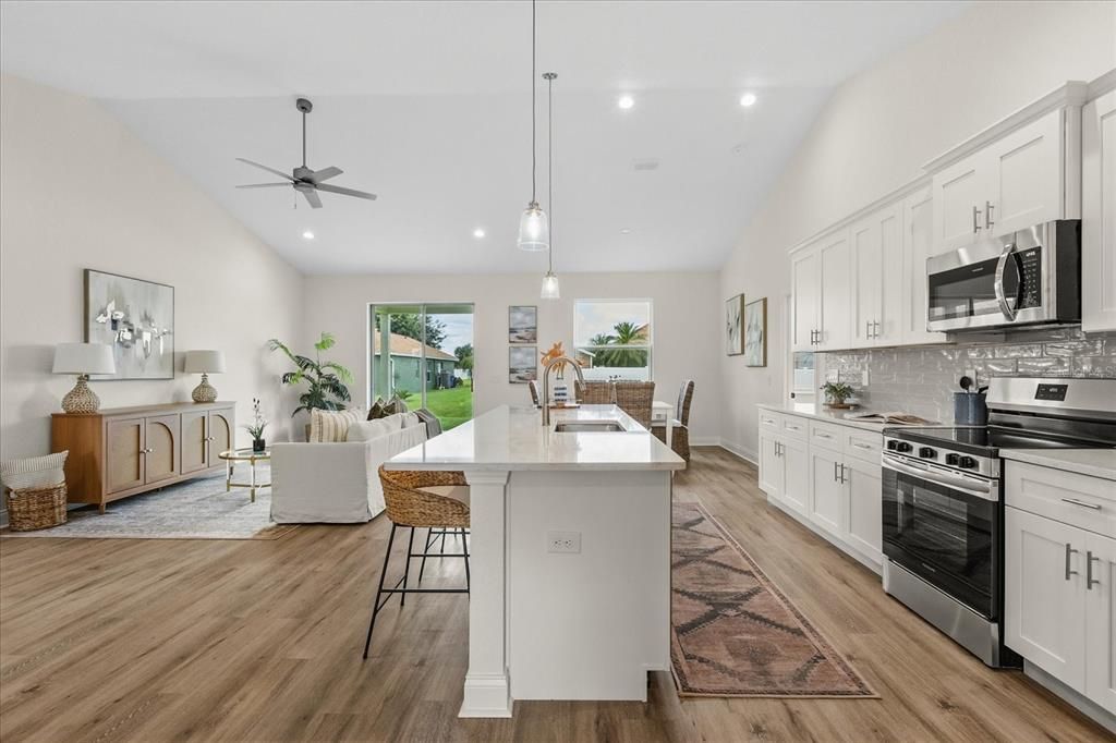 For Sale: $349,900 (4 beds, 2 baths, 1913 Square Feet)