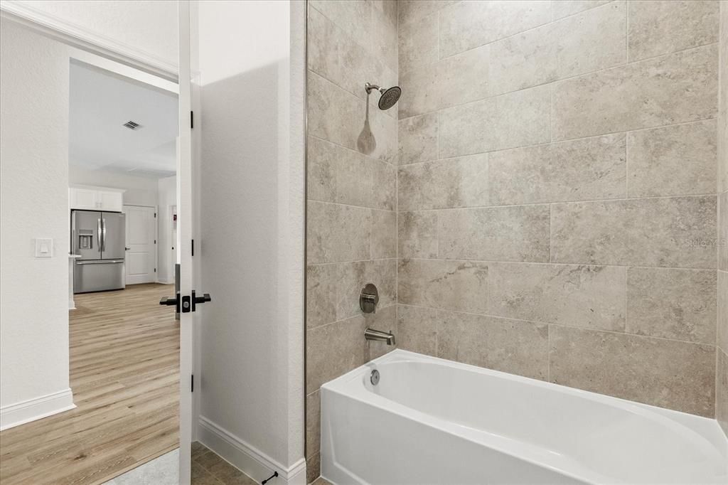 For Sale: $349,900 (4 beds, 2 baths, 1913 Square Feet)