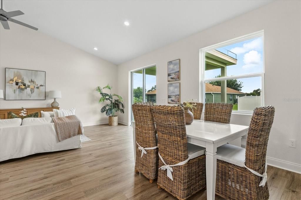 For Sale: $349,900 (4 beds, 2 baths, 1913 Square Feet)