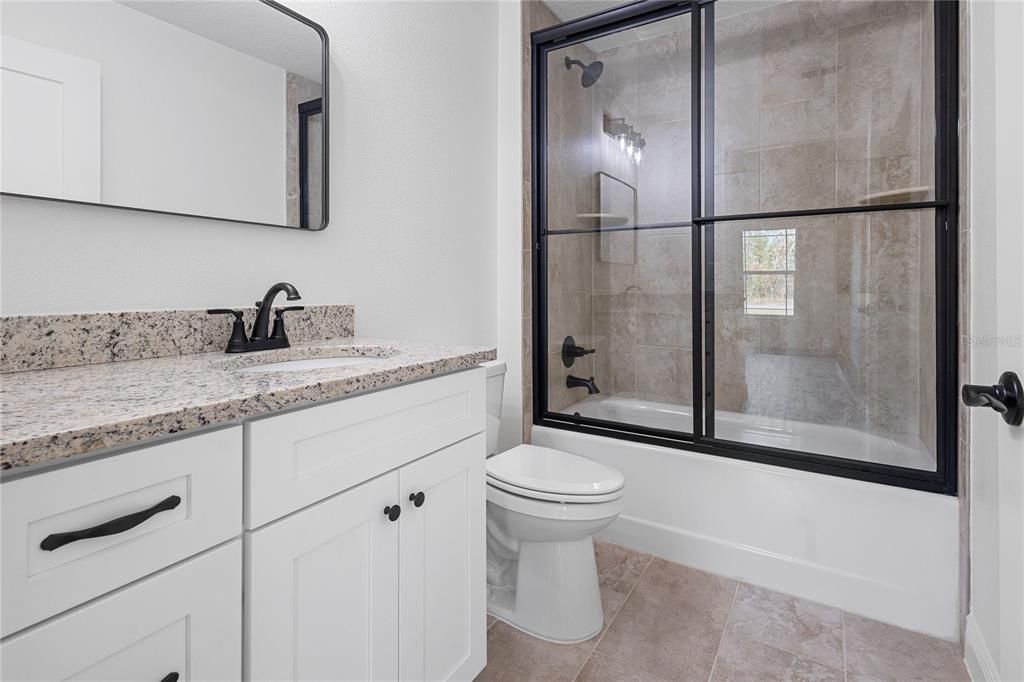 На продажу: $279,999 (3 спален, 2 ванн, 1169 Квадратных фут)