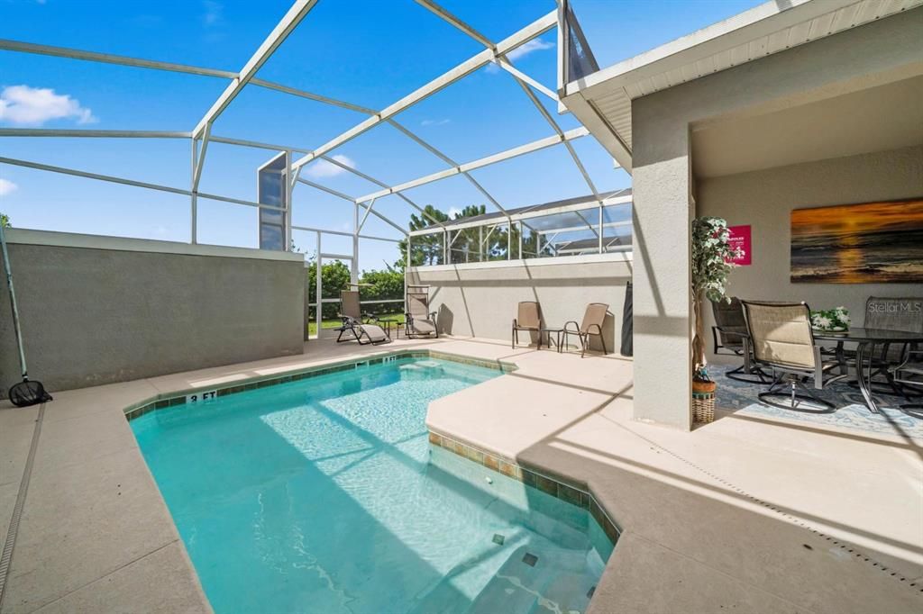 出租: $3,000 (4 贝兹, 3 浴室, 1914 平方英尺)