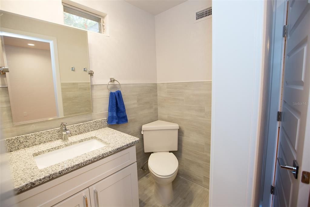 Под контрактом: $525,000 (3 спален, 2 ванн, 2024 Квадратных фут)