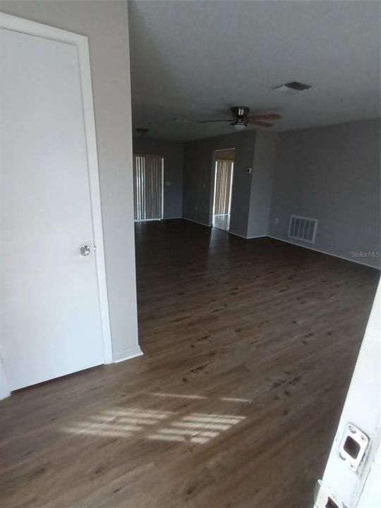 For Rent: $1,400 (2 beds, 2 baths, 1249 Square Feet)