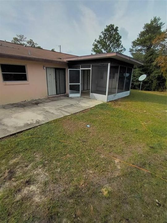 For Rent: $1,400 (2 beds, 2 baths, 1249 Square Feet)