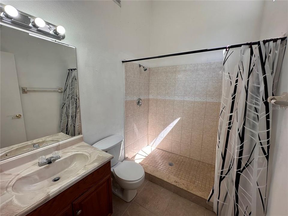 For Rent: $2,100 (3 beds, 2 baths, 1485 Square Feet)