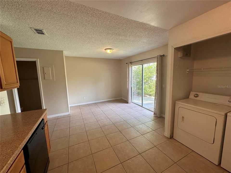 For Rent: $2,100 (3 beds, 2 baths, 1485 Square Feet)