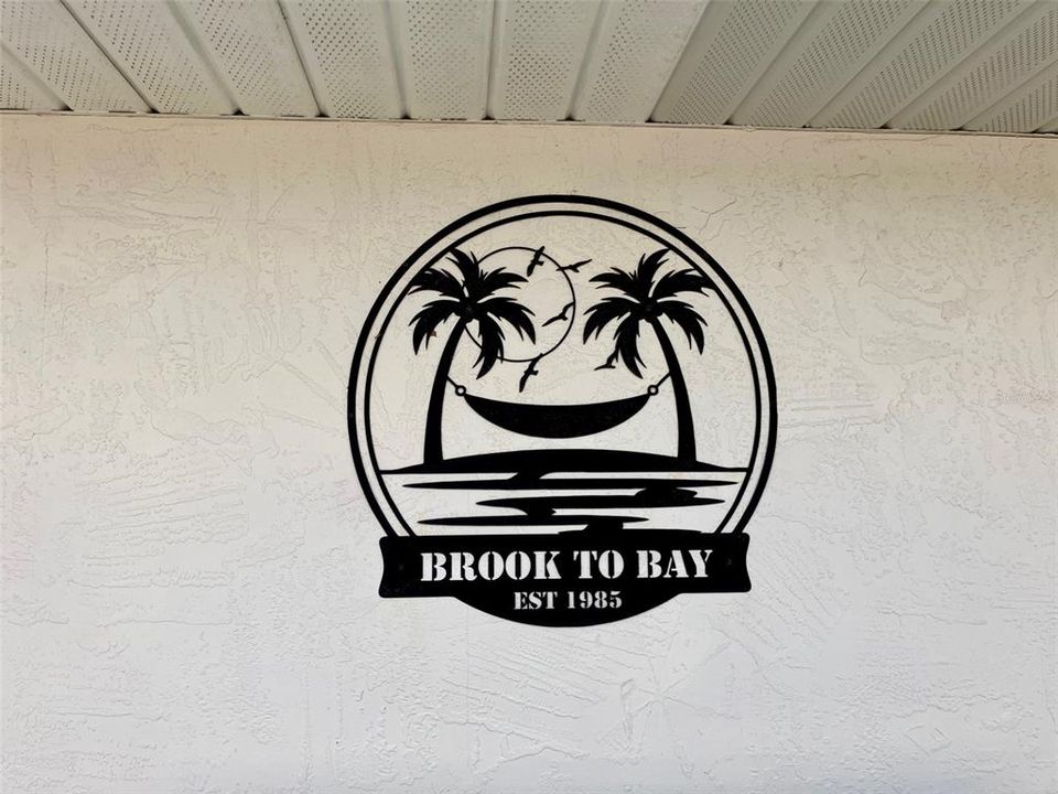 На продажу: $99,900 (2 спален, 2 ванн, 1052 Квадратных фут)