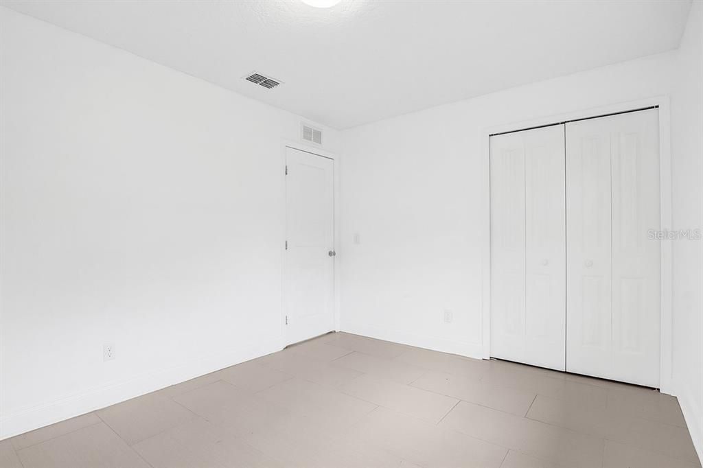 For Sale: $335,000 (3 beds, 1 baths, 1025 Square Feet)