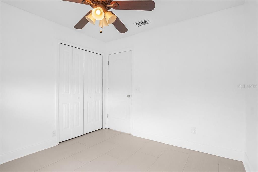 For Sale: $335,000 (3 beds, 1 baths, 1025 Square Feet)