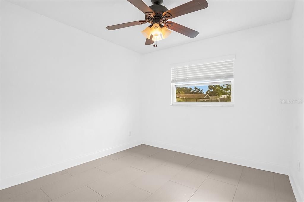 For Sale: $335,000 (3 beds, 1 baths, 1025 Square Feet)