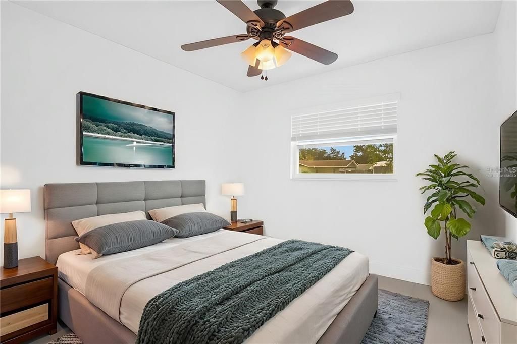 For Sale: $335,000 (3 beds, 1 baths, 1025 Square Feet)