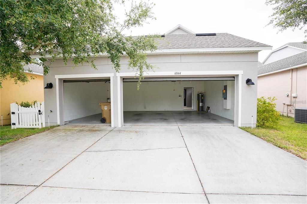 En Renta: $2,395 (4 camas, 3 baños, 2175 Pies cuadrados)