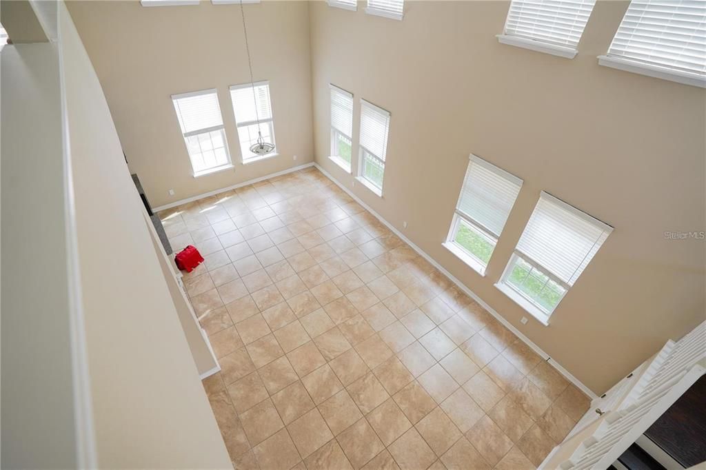 En Renta: $2,395 (4 camas, 3 baños, 2175 Pies cuadrados)