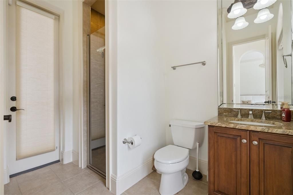 For Sale: $2,299,000 (6 beds, 5 baths, 4679 Square Feet)