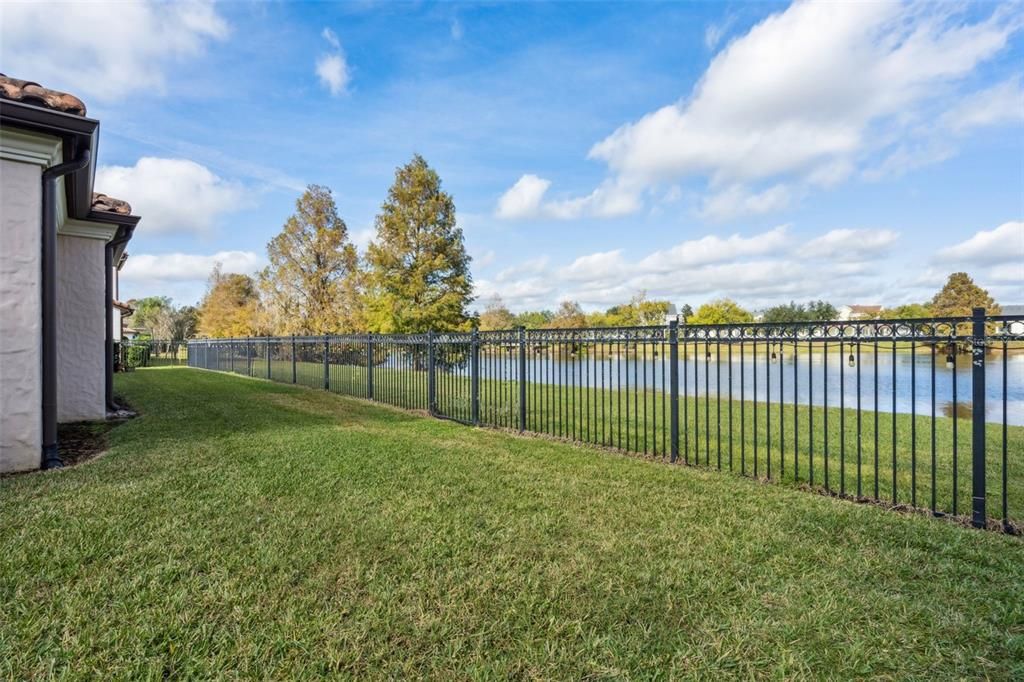 For Sale: $2,299,000 (6 beds, 5 baths, 4679 Square Feet)