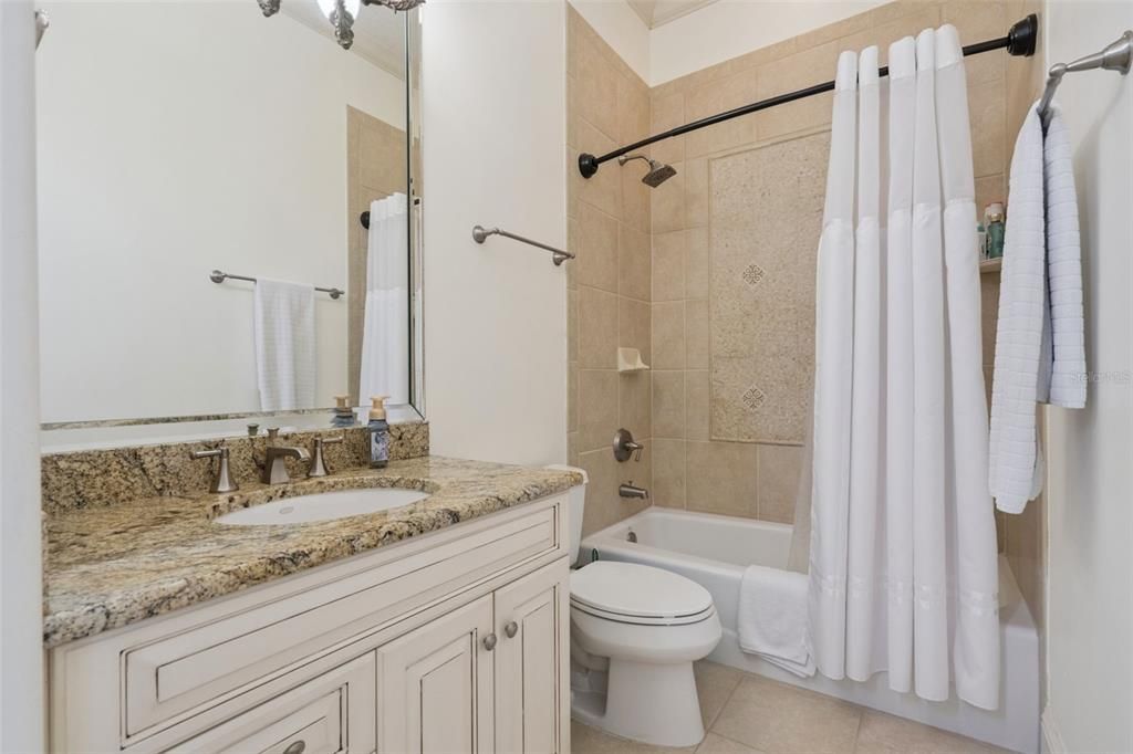 For Sale: $2,299,000 (6 beds, 5 baths, 4679 Square Feet)