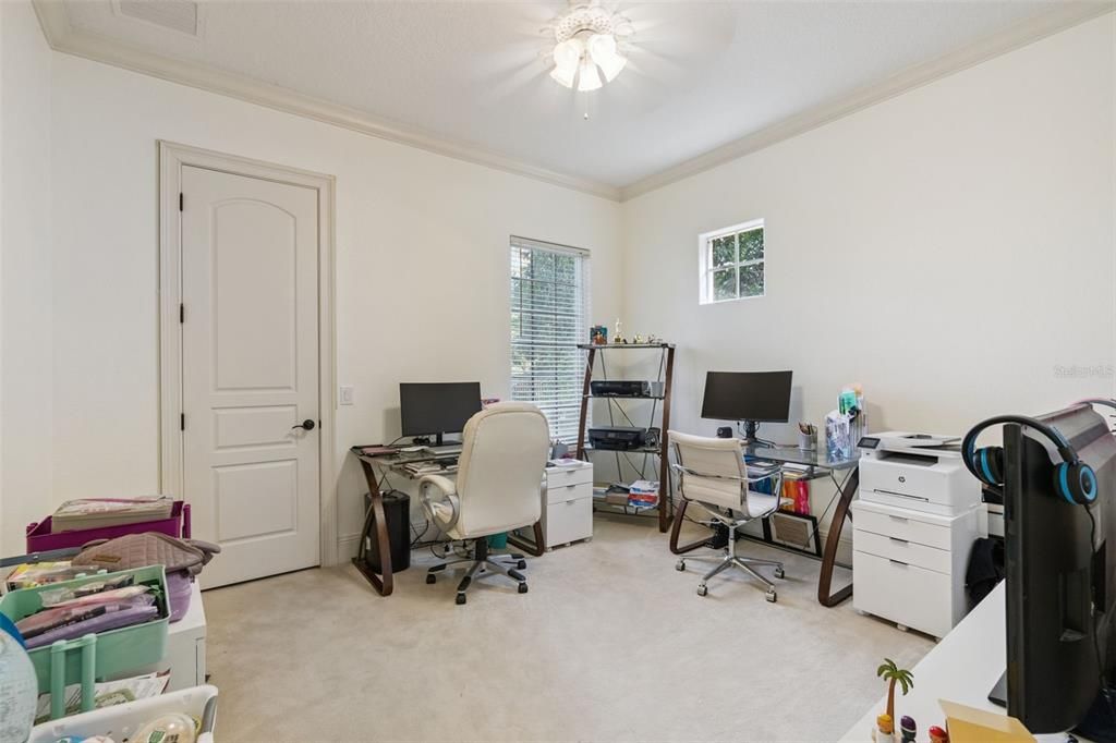 For Sale: $2,299,000 (6 beds, 5 baths, 4679 Square Feet)