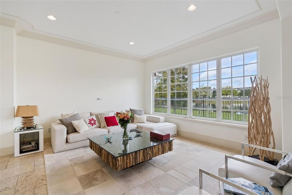 For Sale: $2,299,000 (6 beds, 5 baths, 4679 Square Feet)