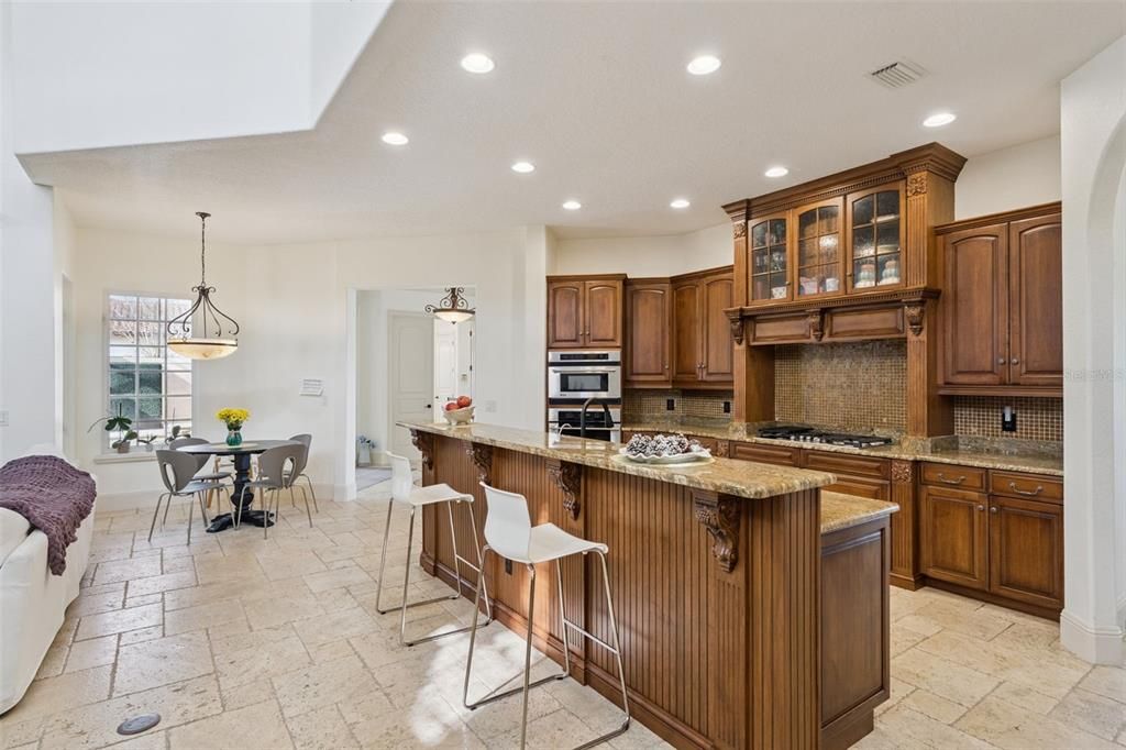 For Sale: $2,299,000 (6 beds, 5 baths, 4679 Square Feet)