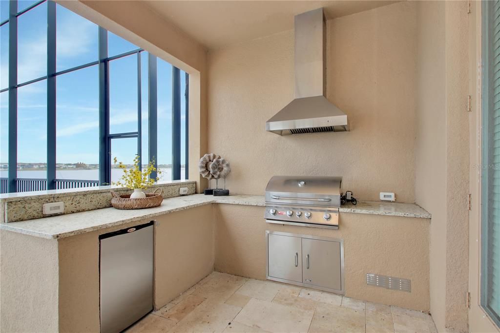 待售: $2,990,000 (6 贝兹, 6 浴室, 5174 平方英尺)