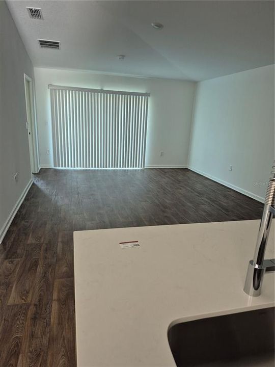 En Renta: $1,750 (3 camas, 2 baños, 1200 Pies cuadrados)