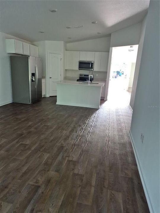 En Renta: $1,750 (3 camas, 2 baños, 1200 Pies cuadrados)