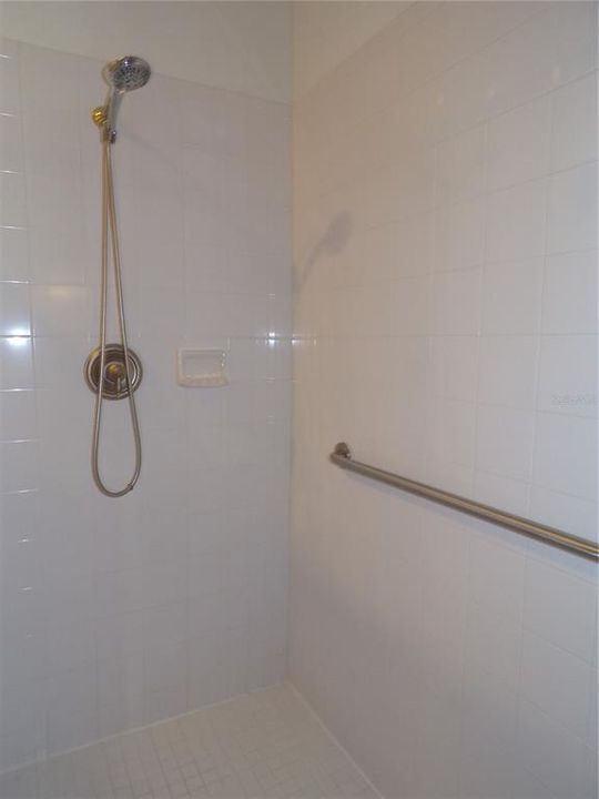 For Rent: $3,500 (2 beds, 2 baths, 1808 Square Feet)