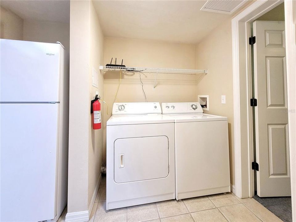 На продажу: $195,000 (1 спален, 1 ванн, 430 Квадратных фут)