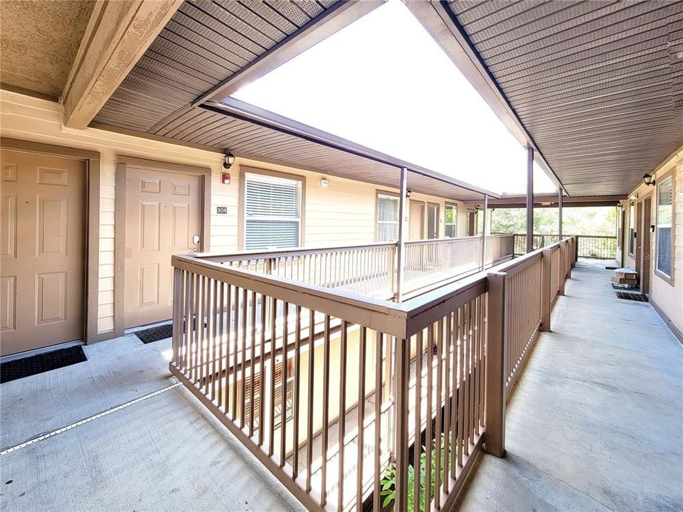 На продажу: $195,000 (1 спален, 1 ванн, 430 Квадратных фут)