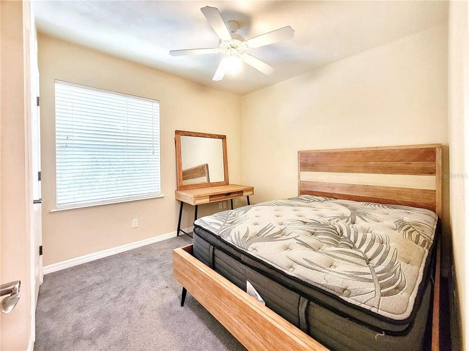 На продажу: $195,000 (1 спален, 1 ванн, 430 Квадратных фут)