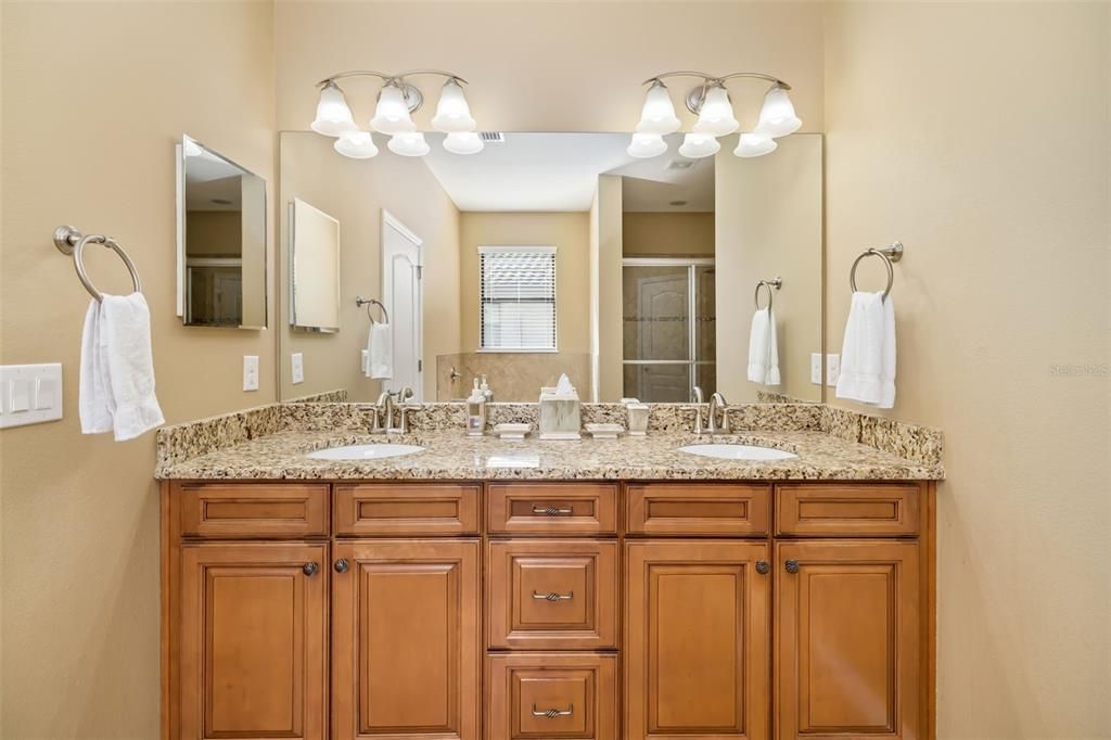 待售: $450,000 (3 贝兹, 2 浴室, 1844 平方英尺)