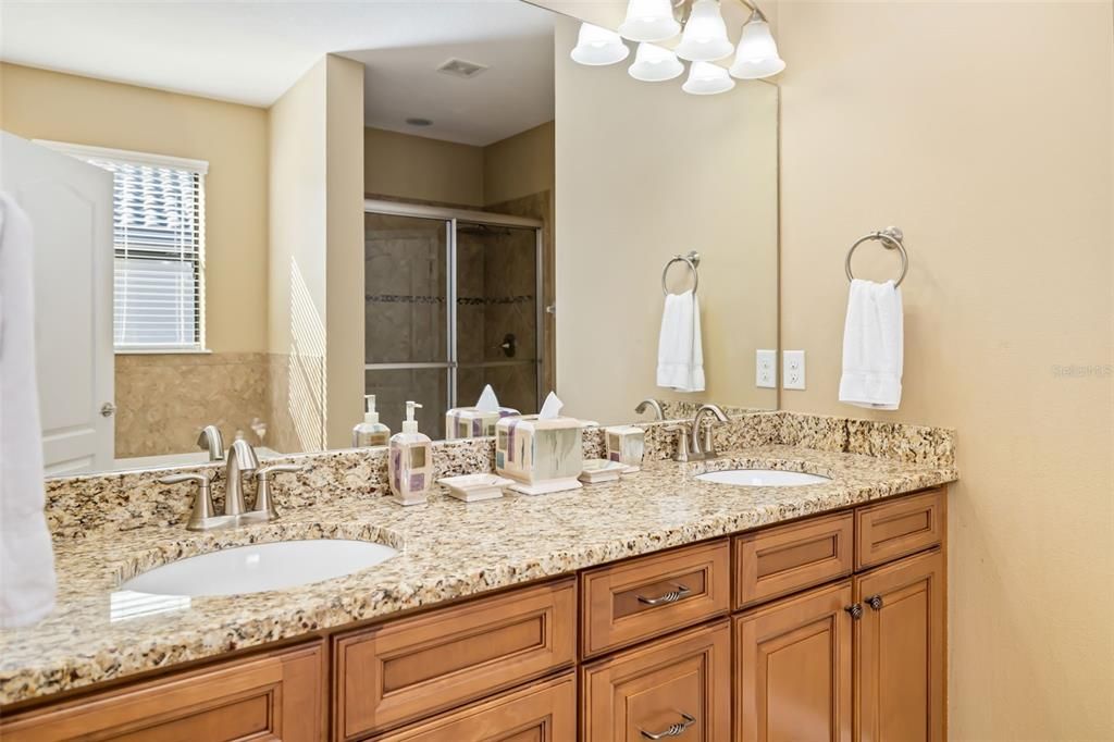 待售: $450,000 (3 贝兹, 2 浴室, 1844 平方英尺)