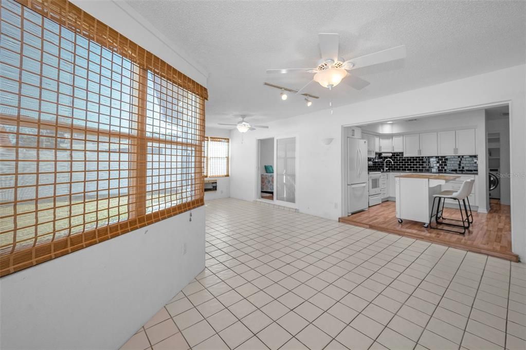 En Venta: $385,000 (3 camas, 2 baños, 1255 Pies cuadrados)