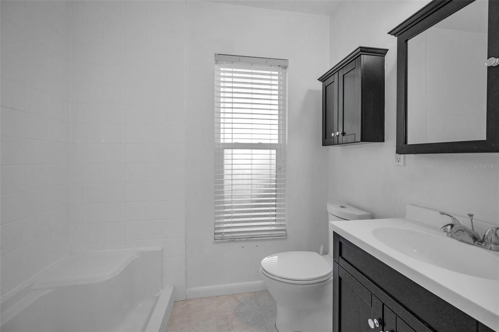 En Venta: $385,000 (3 camas, 2 baños, 1255 Pies cuadrados)